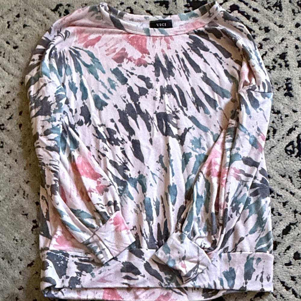 VICI Women's Abstract Pink and Blue Sweatshirt